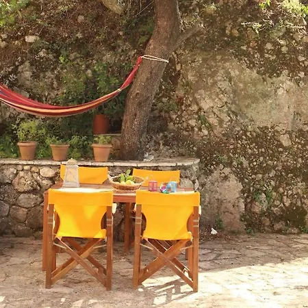 Lemon Tree 1 Apartment *